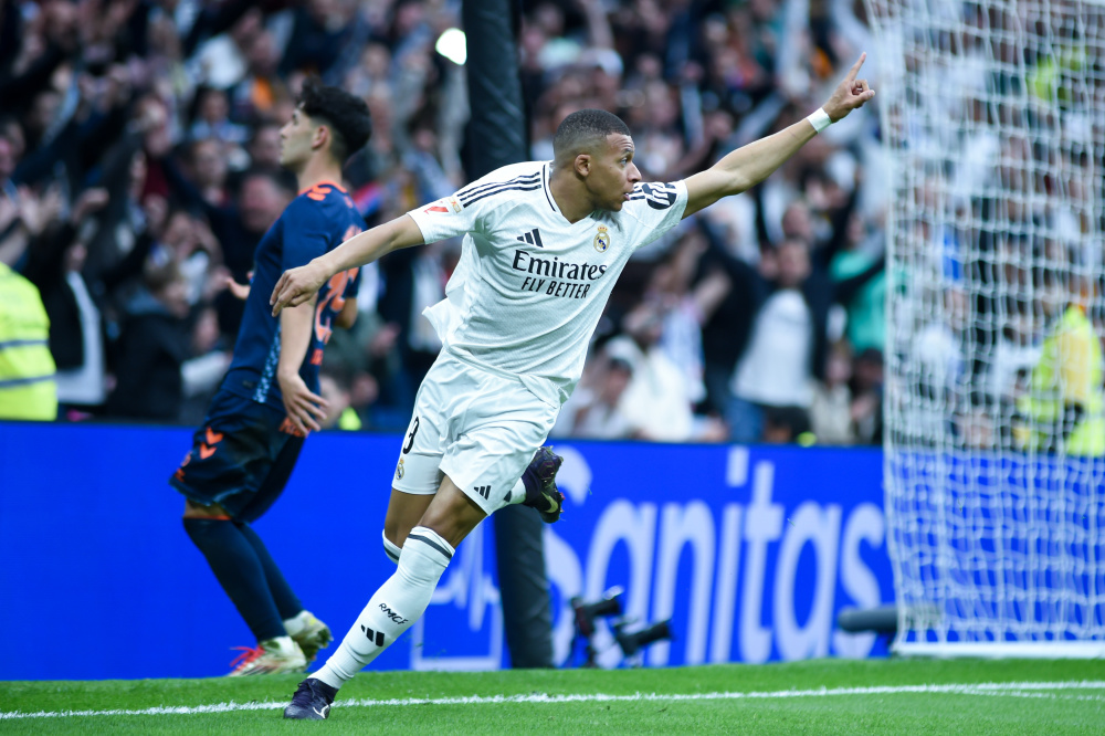 图片报：穆西亚拉已进行射门训练，复出计划仍定于明年1月（图片报：穆西亚拉恢复射门训练，预计明年1月回归）