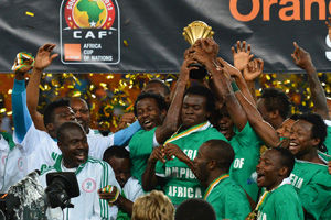 孔帕尼：我们已经给迪亚斯放假了，这样他能在精神上完全恢复（孔帕尼：已给迪亚斯放假，助其精神彻底恢复）