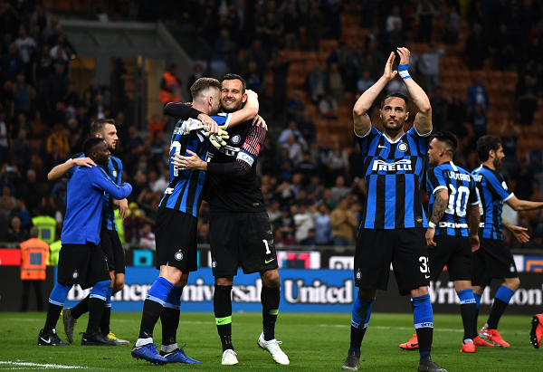 NBA季后赛焦点比赛精彩瞬间（NBA季后赛巅峰对决高光时刻）