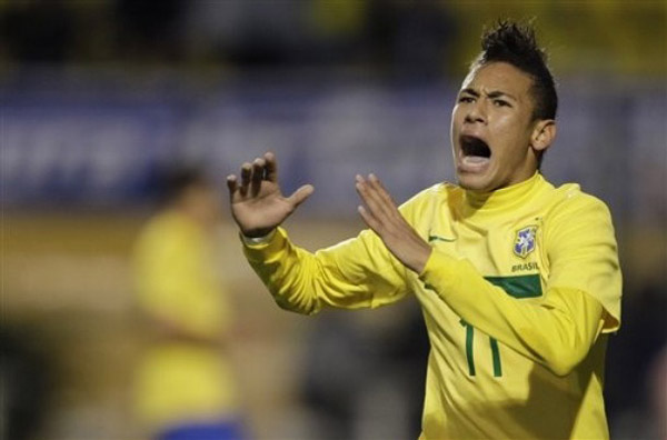 达尼洛：我父亲因姑姑去世没来看比赛，我想把胜利献给全家人（达尼洛：父亲因姑姑离世未到现场，这场胜利献给全家人）