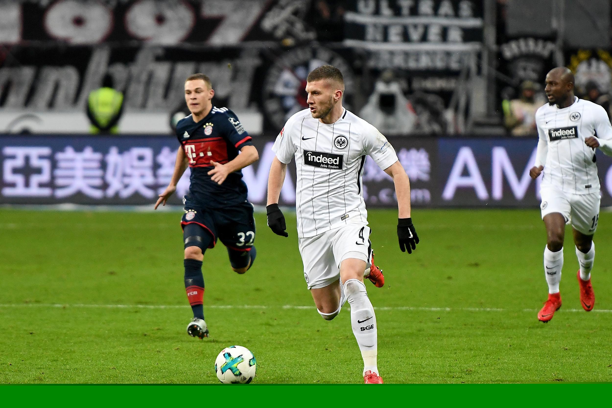 法尔克：若温哥华白浪夺冠穆勒将获30万欧，奖金和在拜仁一样（法尔克：温哥华白浪若夺冠，穆勒可得30万欧奖金，与在拜仁相同）