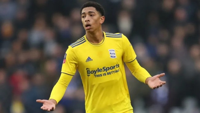 加拉塔萨雷高层炮轰土耳其足协：因遭裁判针对拒绝出席明日仪式（加拉塔萨雷高层怒斥土耳其足协：称遭裁判针对，拒绝出席明日仪式）