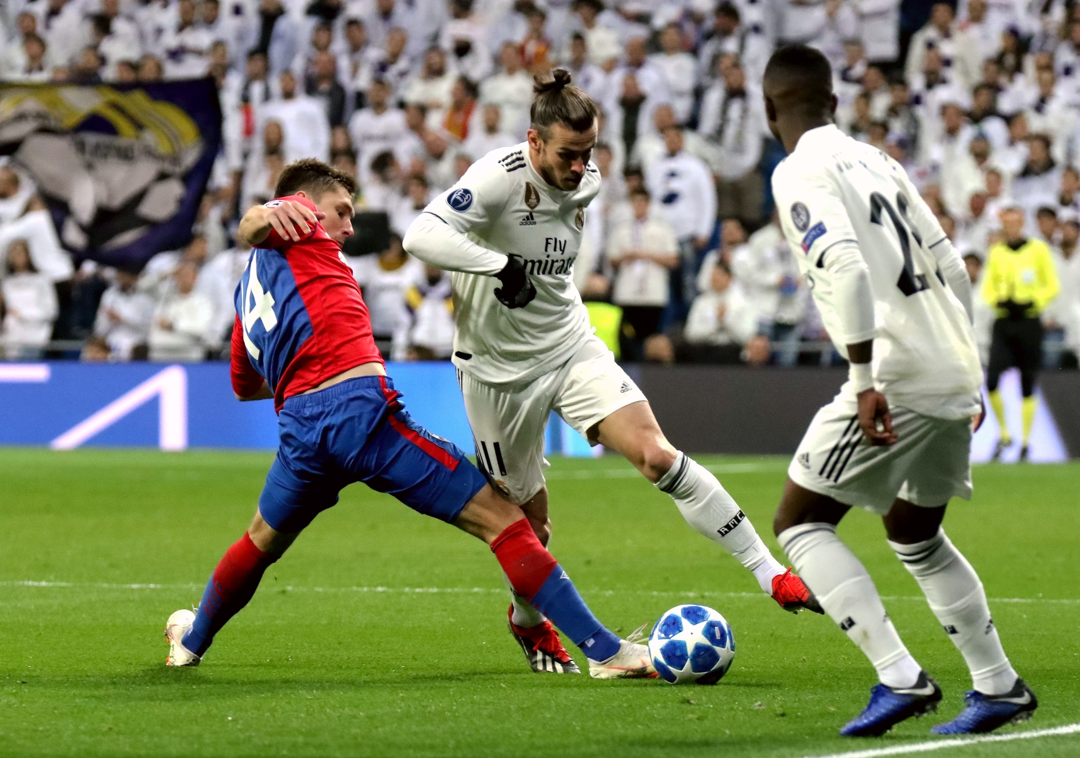 会打球的人，都有这个习惯（打球的人都有一个共同习惯）