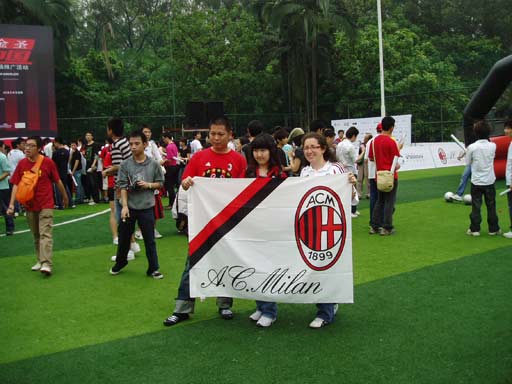 法国足坛最年轻职业球员：尤文马竞关注昂热15岁前锋迪亚洛（15岁昂热前锋迪亚洛成法国足坛最年轻职业球员，获尤文与马竞关注）