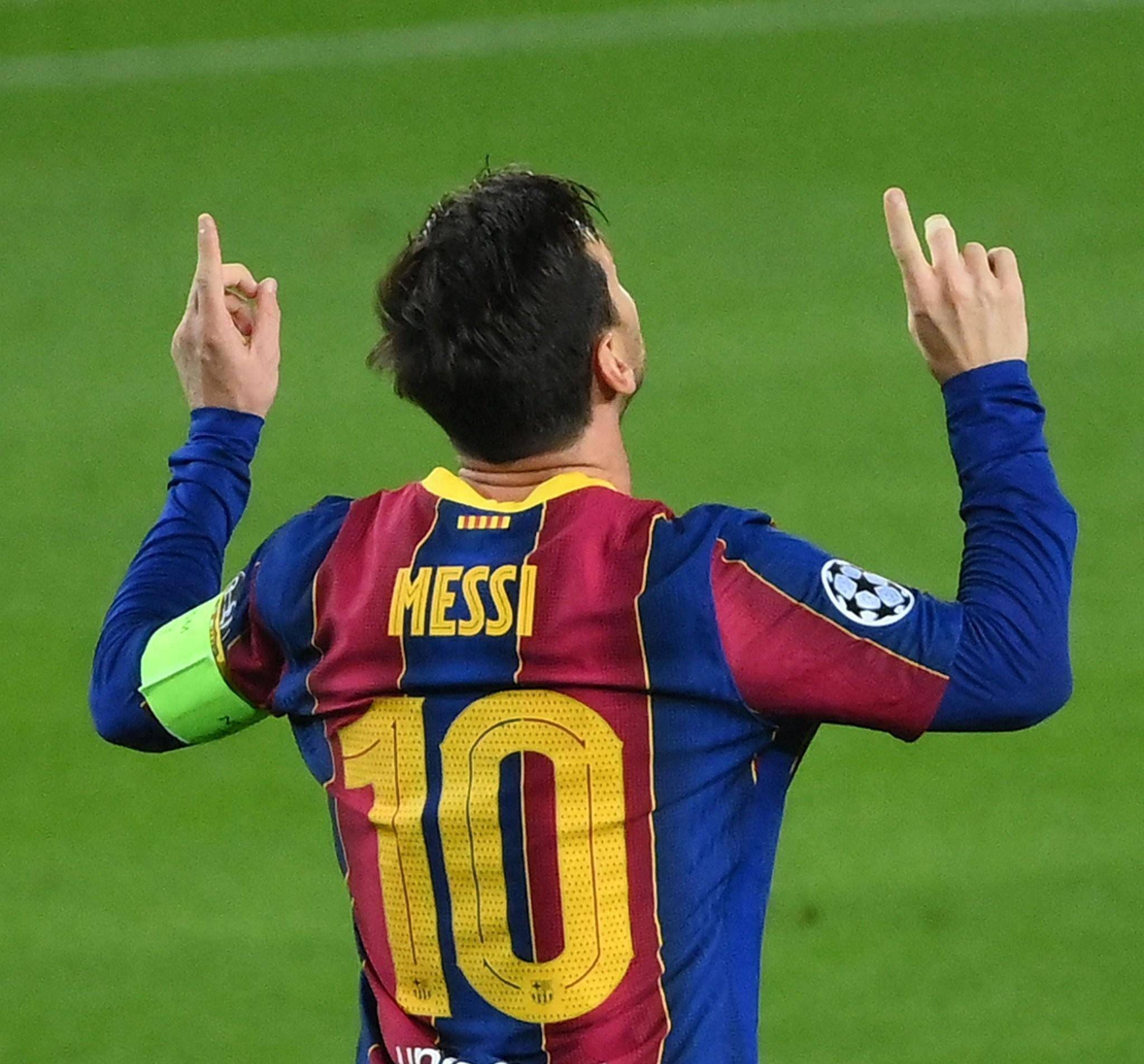 斯基拉：阿森纳正在关注铃木彩艳，有意在下个赛季引进他（斯基拉：阿森纳盯上铃木彩艳，考虑在下赛季引进）