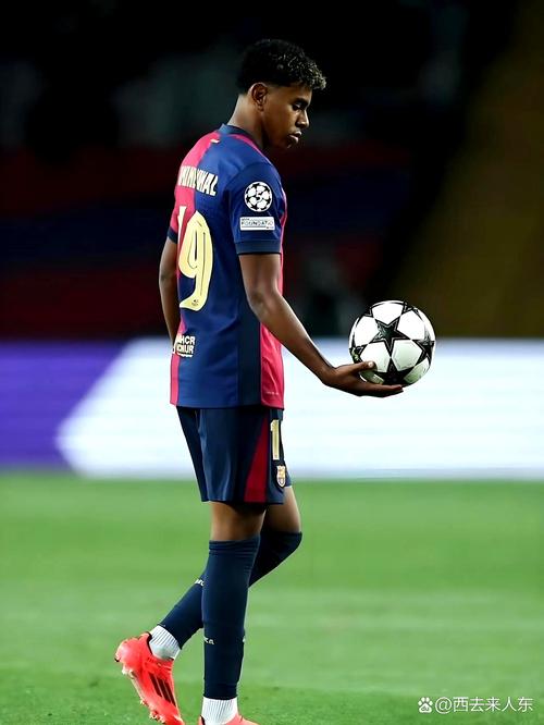 中超球队阵容分析：武汉三镇阵容变化,（中超阵容观察：武汉三镇人员变动解析）