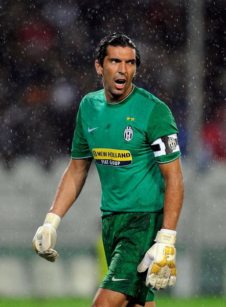 申花客战津门虎：双方均四外援出战，李可首发，阿代米替补