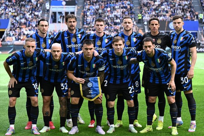 记者：里科·刘易斯因技术原因落选曼城本轮大名单，他没受伤（记者：里科·刘易斯非伤病原因无缘曼城本轮名单）