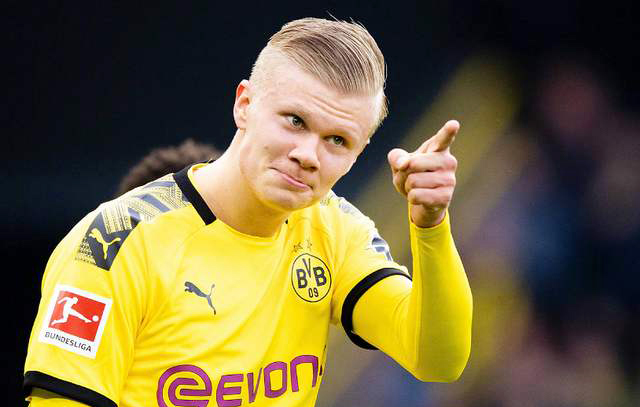 许昕解说成都混团世界杯中国队Vs日本队决赛王曼昱与张本美和的比赛！（许昕评述成都混团世界杯中日决赛：王曼昱对阵张本美和）