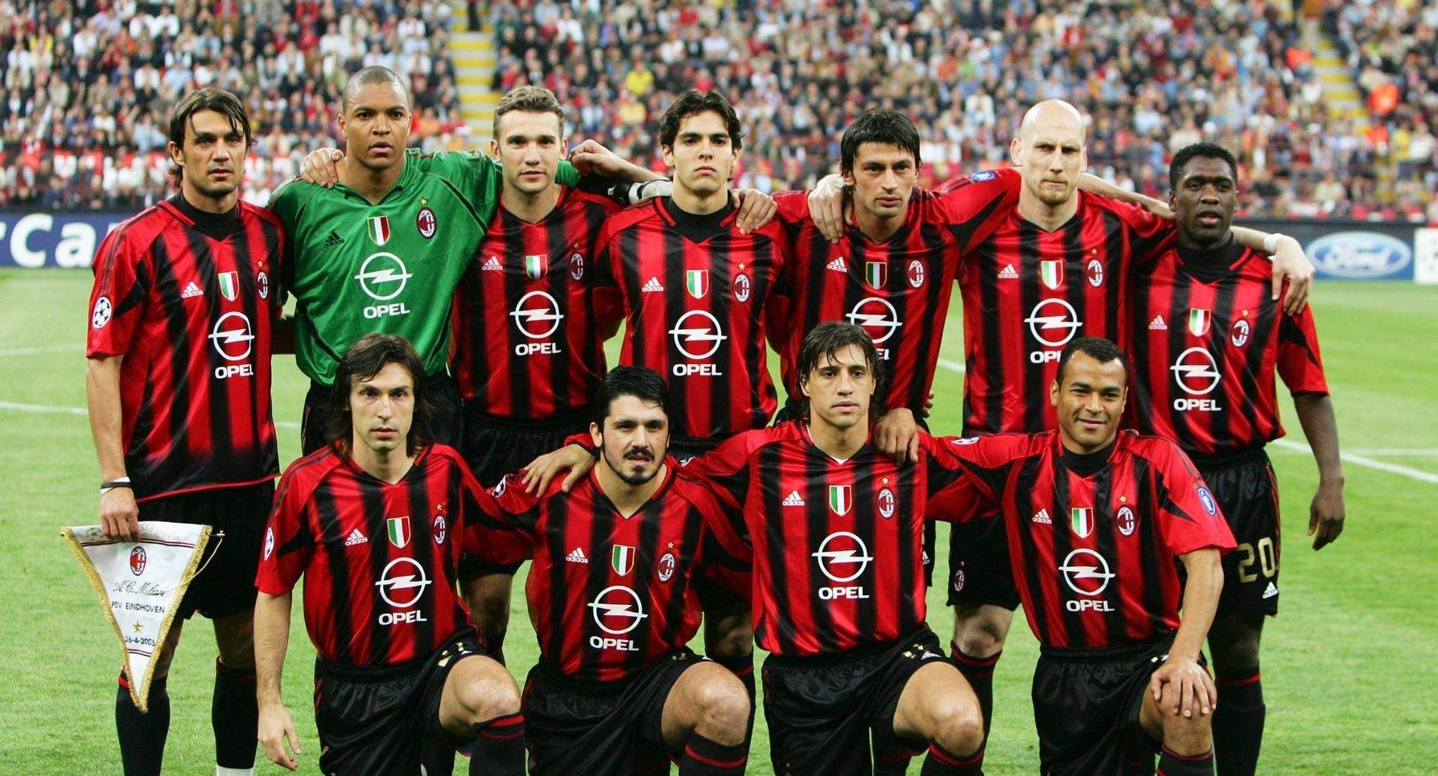 足球不会同情任何人（足球从不怜悯任何人）