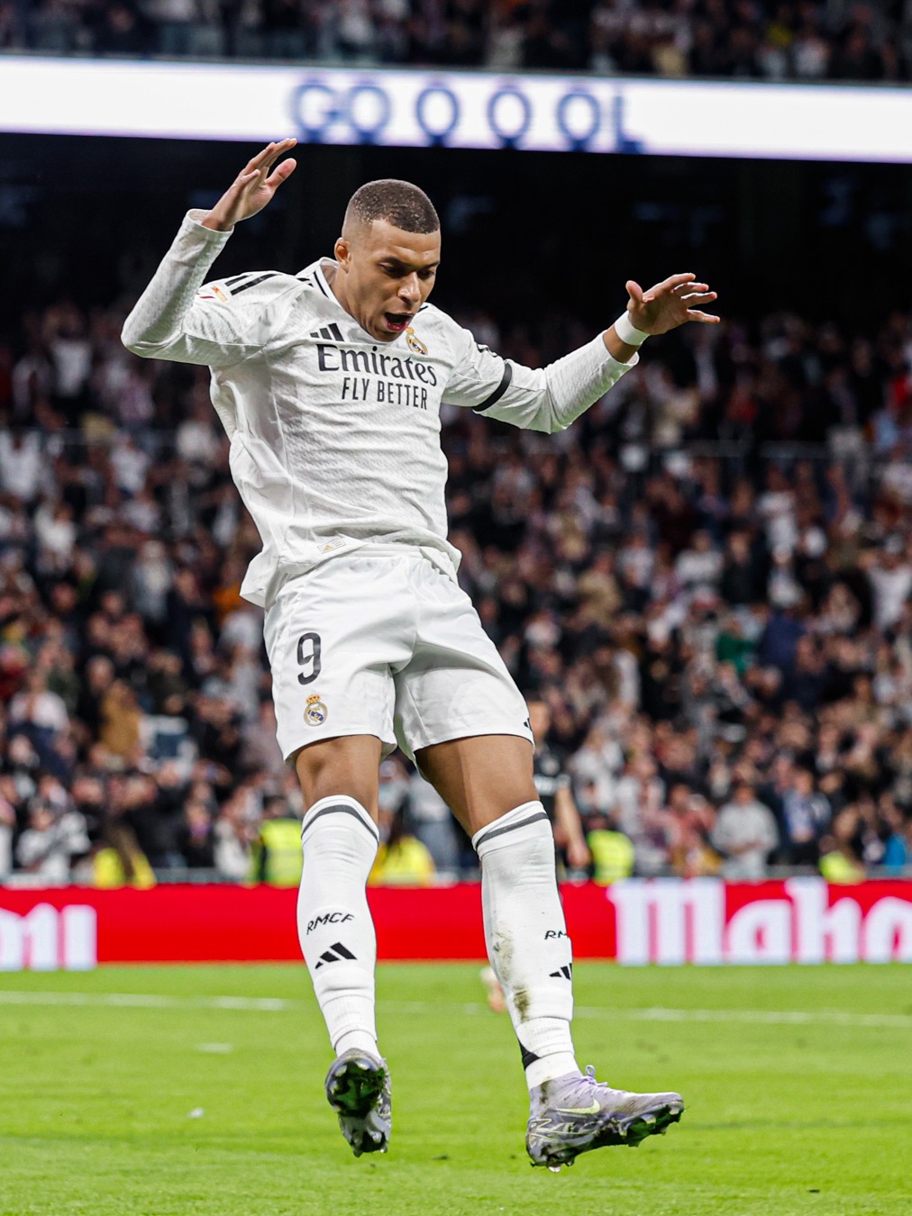 阿森西奥：加盟费内巴切是因为想证明自己；希望能入选国家队