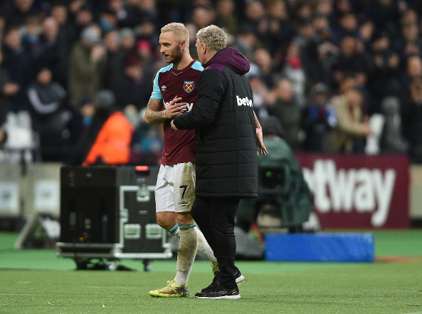 重返安菲尔德，现场播报阿诺德名字时利物浦球迷报以嘘声（阿诺德重回安菲尔德，名字被念到时遭利物浦球迷嘘声）