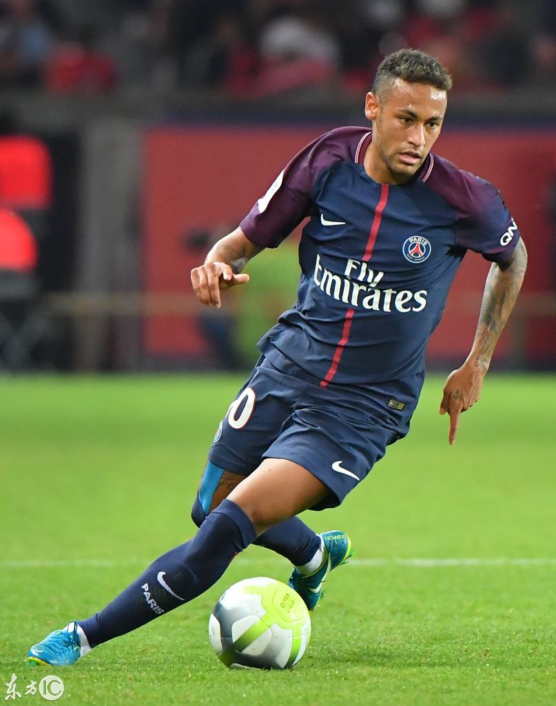 中超第29轮观众人数：成都蓉城主场41242人居首，场均26369人（中超第29轮上座统计：成都蓉城主场41242人领跑，场均26369人）